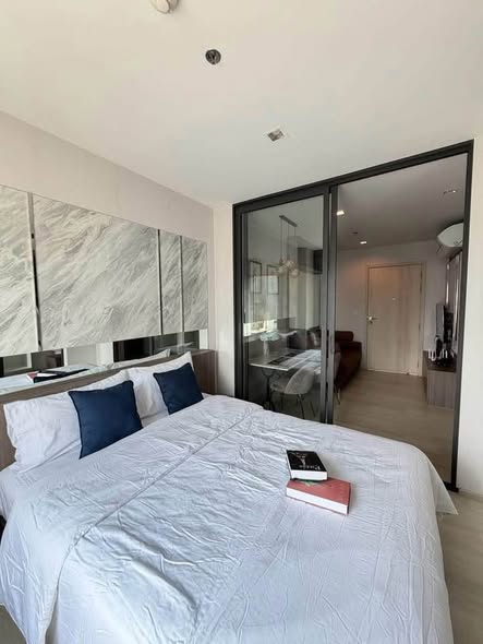 bedroom of Life One Wireless