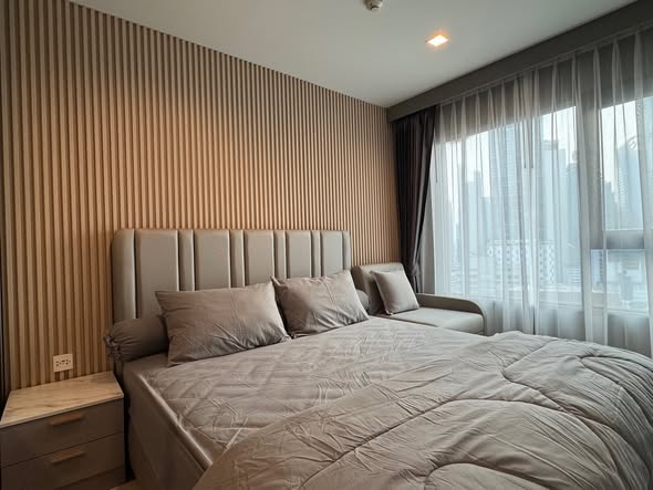 bedroom of Life One Wireless