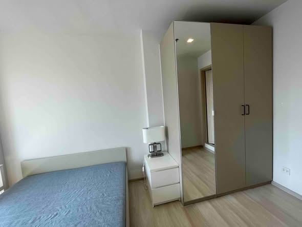 bedroom and room interior of Life One Wireless