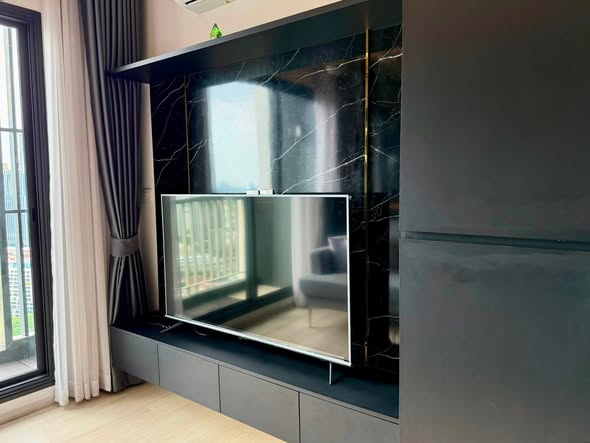 bedroom and room interior of Life One Wireless