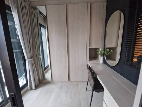 bedroom and room interior of Life One Wireless