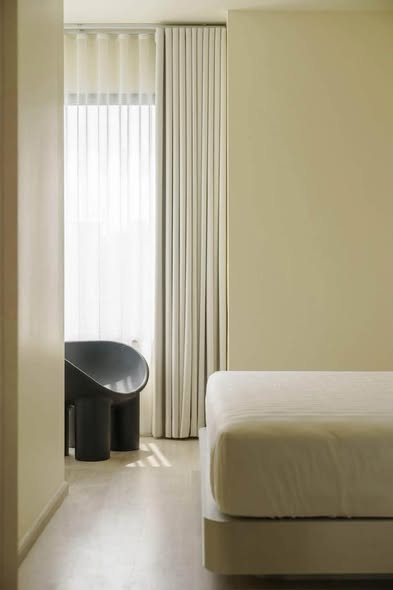bedroom and room interior of Life One Wireless