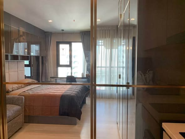 bedroom and room interior of Life One Wireless