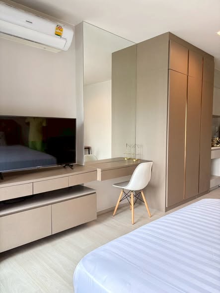 bedroom and room interior of Life One Wireless