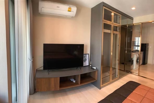 bedroom and room interior of Life One Wireless