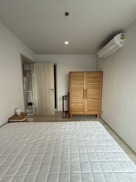 bedroom and room interior of Life One Wireless