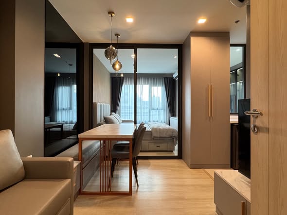 bedroom and room interior of Life One Wireless