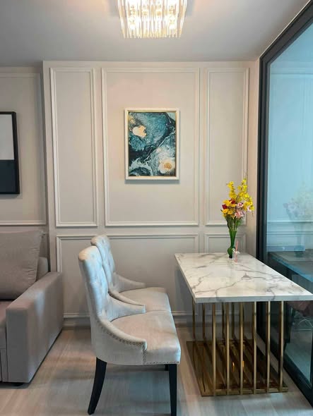 living room and room interior of Life One Wireless