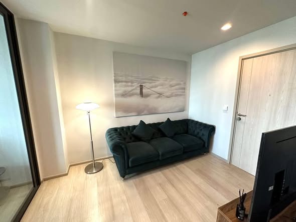 living room and room interior of Life One Wireless