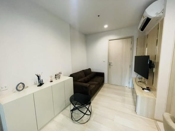 room interior of Life One Wireless