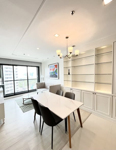 room interior of Life One Wireless