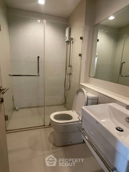 room interior and bathroom of Life One Wireless