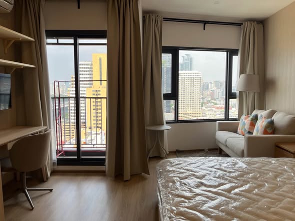 bedroom of Life Rama 4 – Asoke