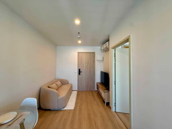 bedroom of Life Rama 4 – Asoke