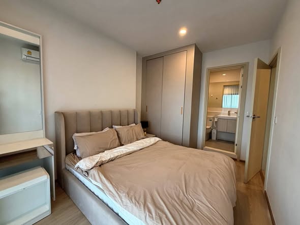 bedroom of Life Rama 4 – Asoke