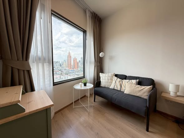 bedroom of Life Rama 4 – Asoke