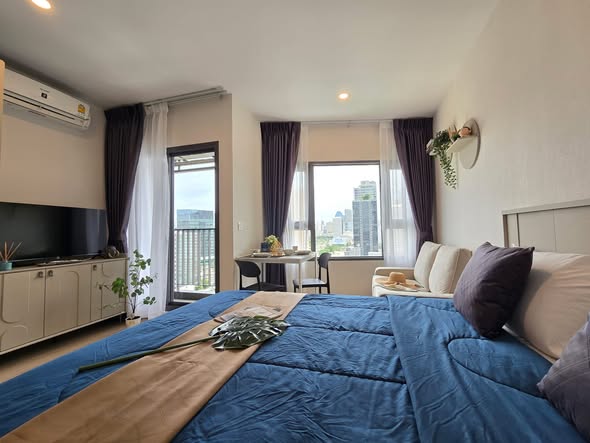 bedroom of Life Rama 4 – Asoke