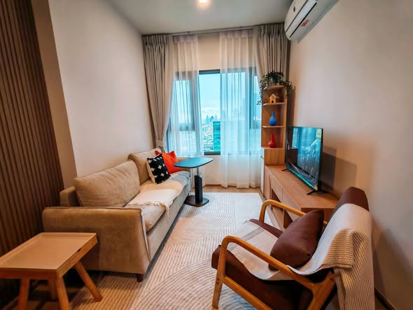 bedroom and living room of Life Rama 4 – Asoke
