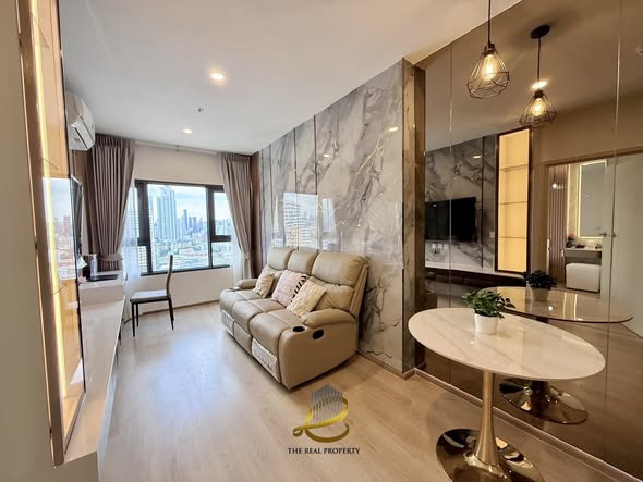 bedroom and living room of Life Rama 4 – Asoke