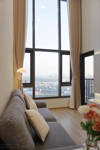 living room and bedroom of Life Rama 4 – Asoke