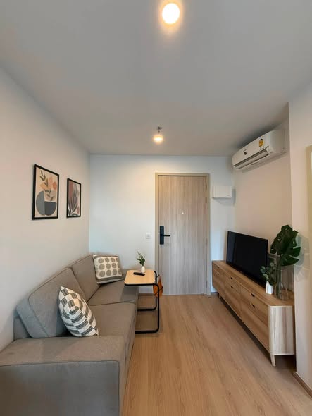 living room and room interior of Life Rama 4 – Asoke