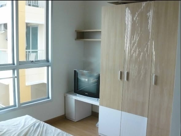 bedroom and room interior of Life @ Ratchada-Suthisan