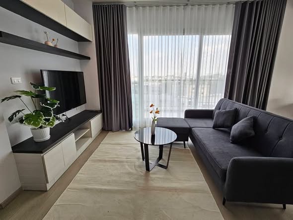 bedroom and living room of Life Ratchadapisek