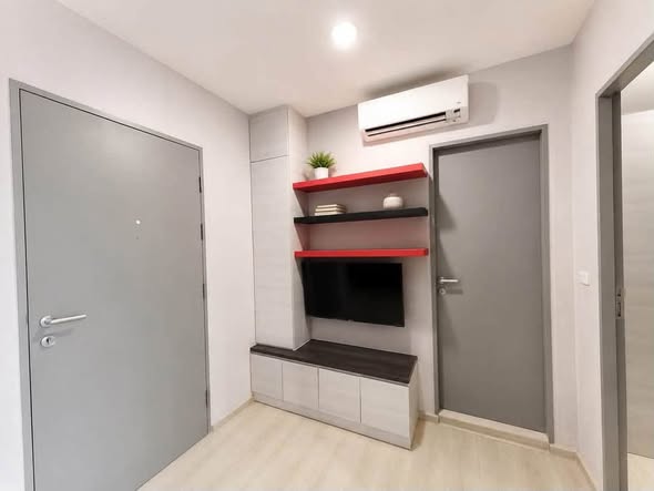 bedroom and room interior of Life Ratchadapisek