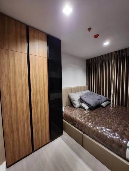 bedroom and room interior of Life Sathorn Sierra ไลฟ์ สาทร เซียร์รา