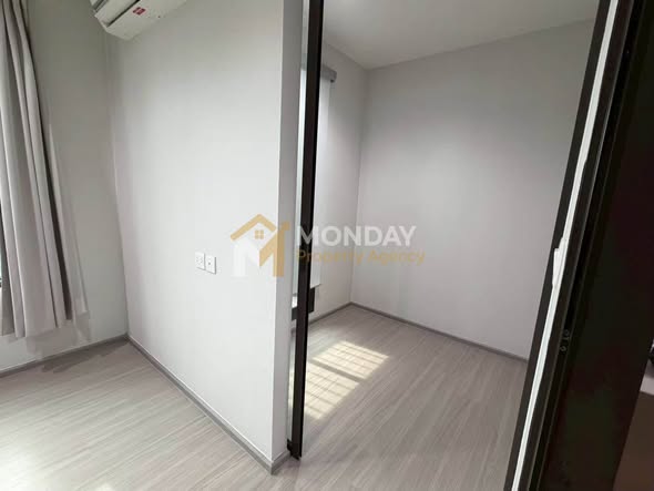 bedroom and room interior of Life Sathorn Sierra ไลฟ์ สาทร เซียร์รา