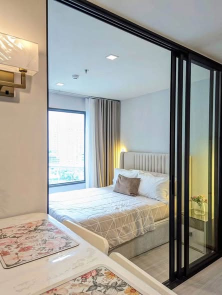 bedroom and room interior of Life Sathorn Sierra ไลฟ์ สาทร เซียร์รา