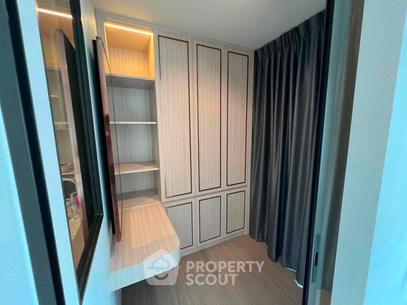 room interior of Life Sathorn Sierra ไลฟ์ สาทร เซียร์รา