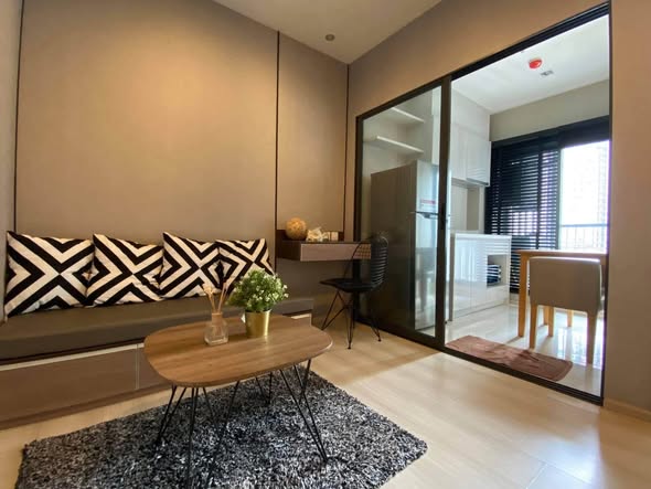 living room and bathroom of Life Sukhumvit 48