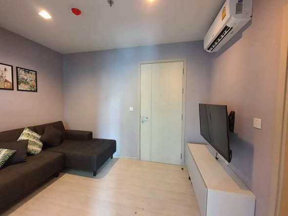 living room and room interior of Life Sukhumvit 48