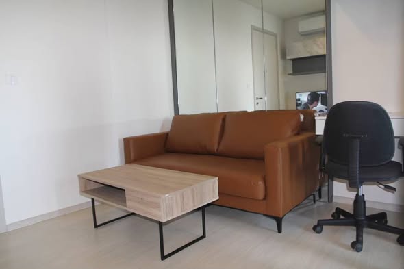 living room and room interior of Life Sukhumvit 48