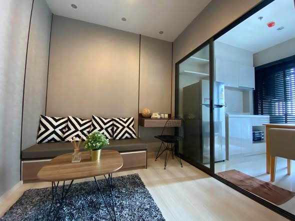 living room and room interior and bathroom of Life Sukhumvit 48