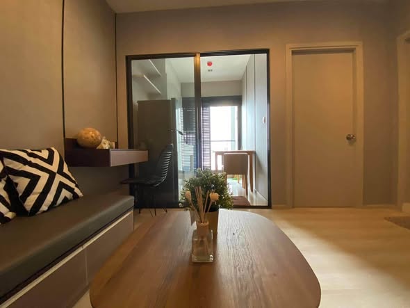 room interior of Life Sukhumvit 48
