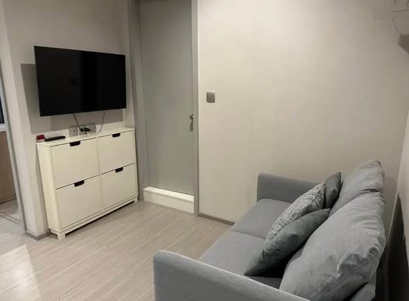 bedroom and living room of Life Sukhumvit 62