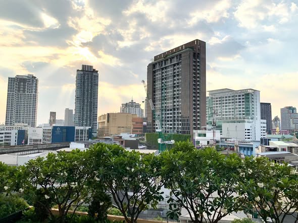 Life @ Sukhumvit 65