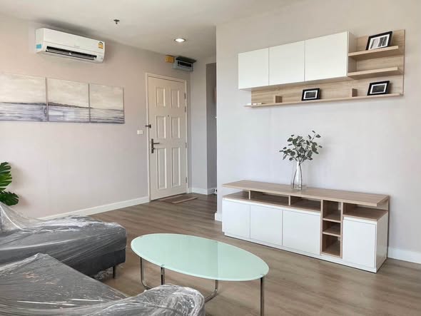 living room and room interior of Life @ Sukhumvit 65
