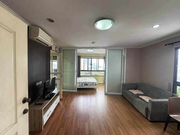 Lumphini Place Narathiwat 24