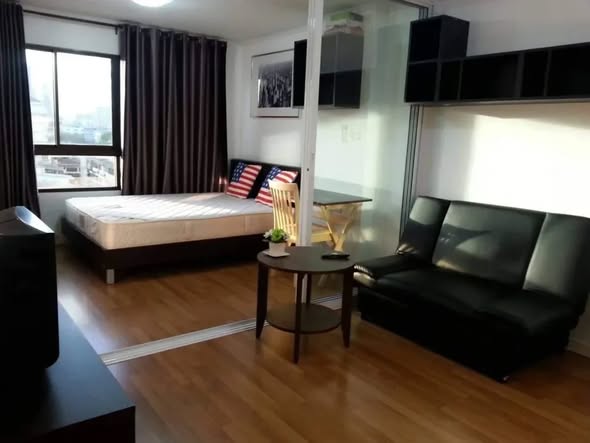 living room and bedroom of Lumphini Place Narathiwat 24