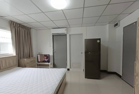 bedroom of Lumpini Center Condo@Happyland Bangkapi