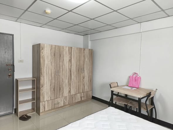room interior of Lumpini Center Condo@Happyland Bangkapi