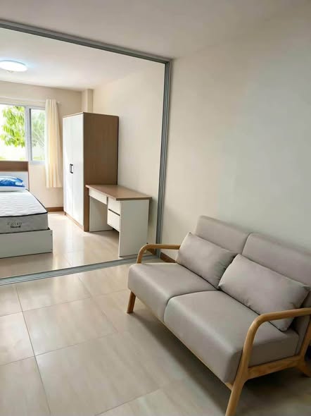 bedroom and room interior of Lumpini Condotown Rattanathibet