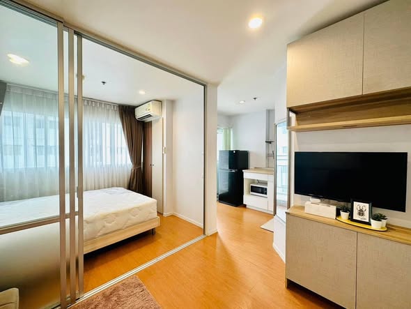 bedroom and room interior of Lumpini Mega City Bang Na