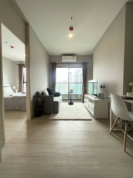 living room of Lumpini Park Phahon32