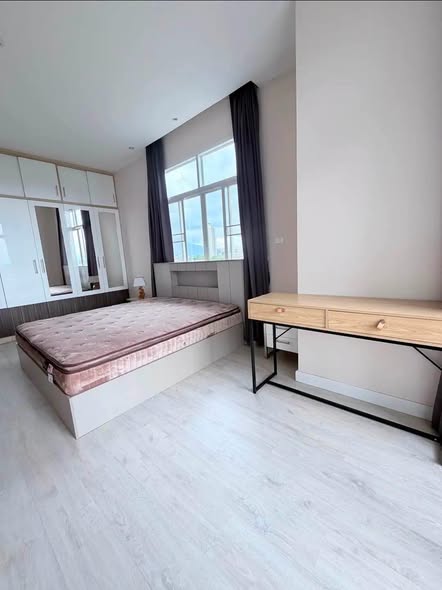 bedroom and room interior of Lumpini Park Phetkasem 98