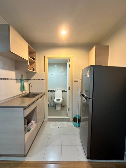 bathroom of Lumpini Park Riverside Rama 3