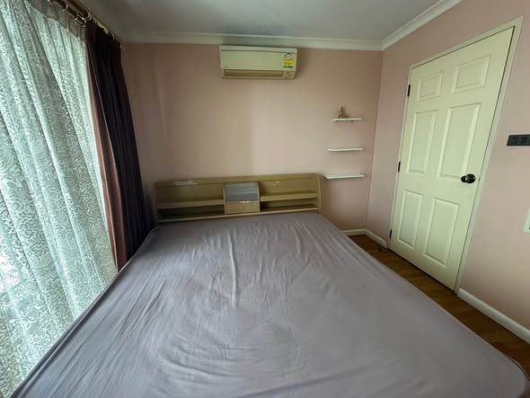 bedroom of Lumpini Place Narathiwas – Chaopraya